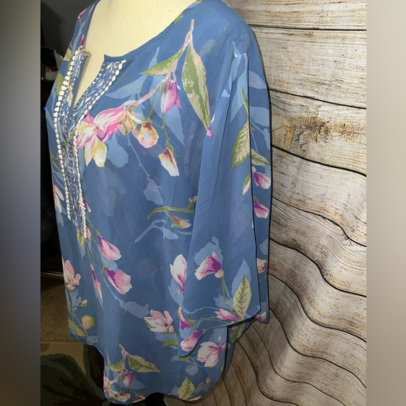 Belle - By Kim Gravel - Flower Print Top - Picture 3 of 8